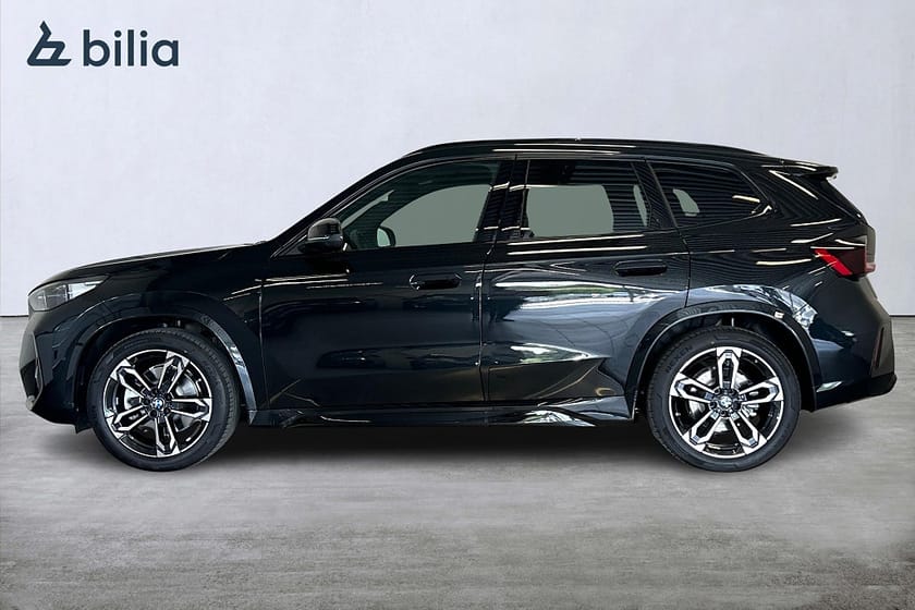 Bild 4 av BMW iX1 xDrive30 xDrive30/M Sport/DEMO/Drag/HUD/H&K/360/Minne
