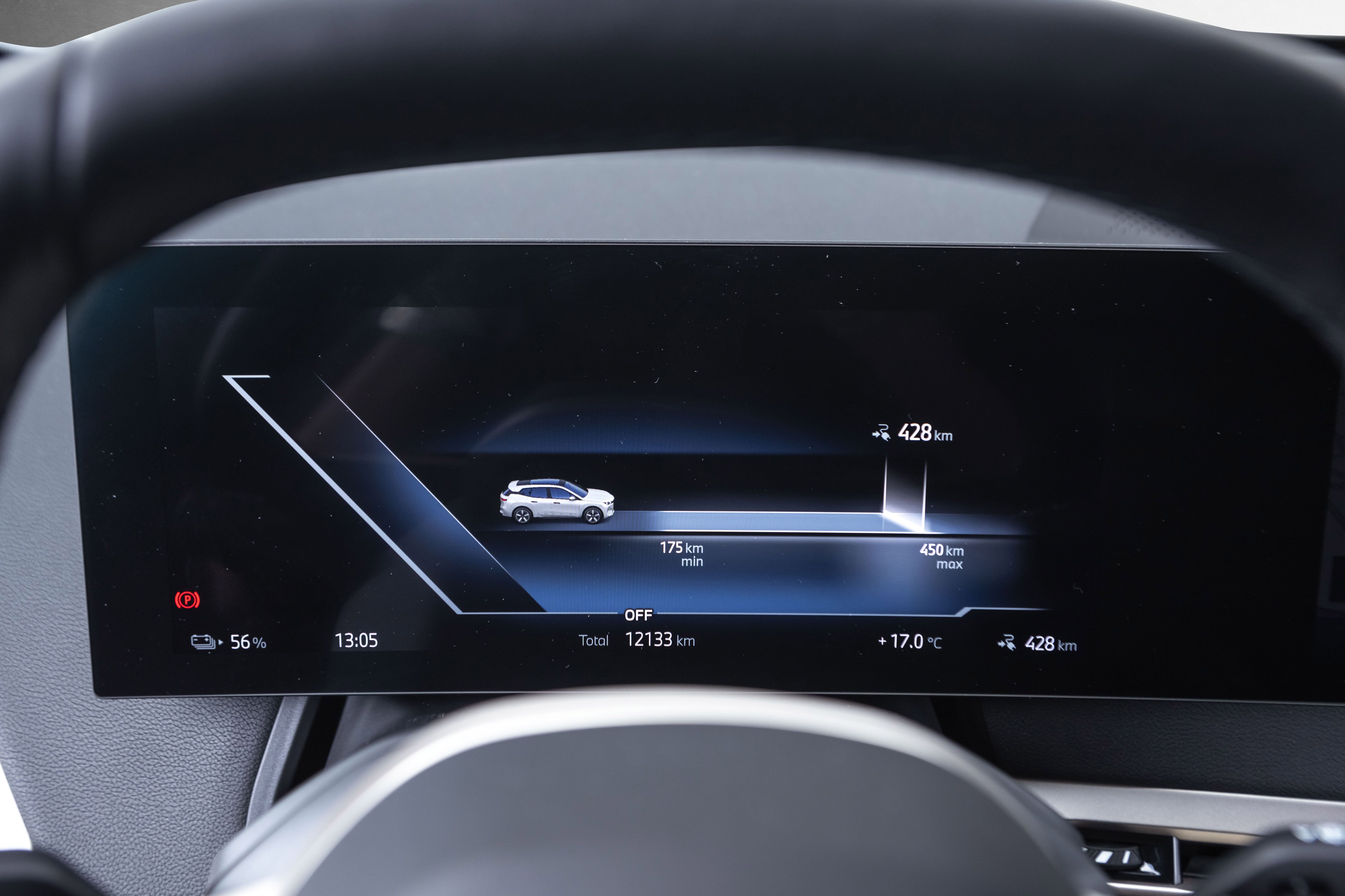 BMW iX xDrive60, 544hp, 2025