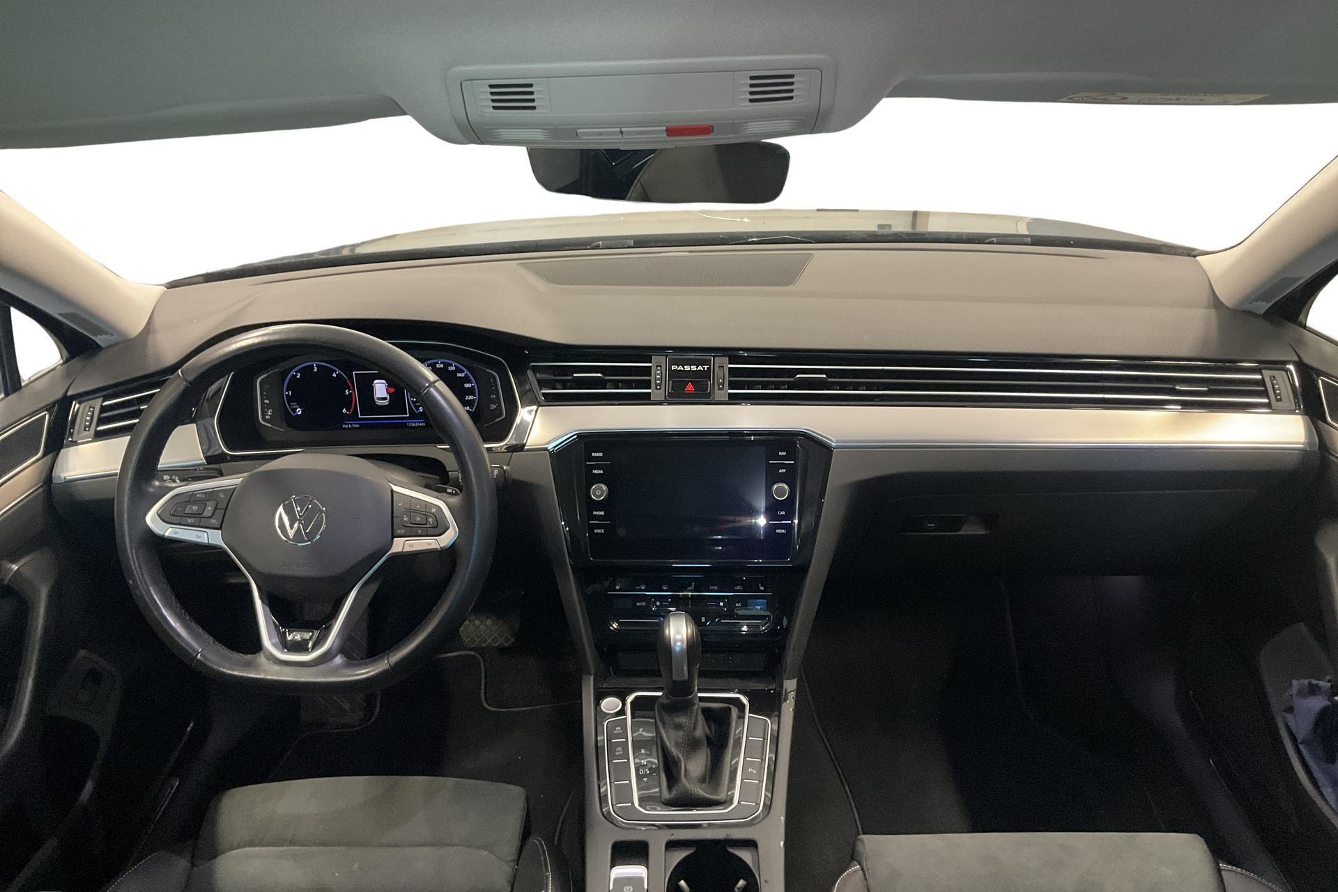 Volkswagen Passat 2022, bild 7/10