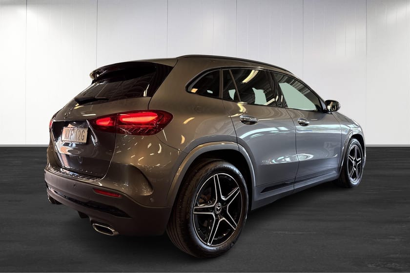 Bild 4 av Mercedes-Benz GLA 200 Moms/AMG/Panorama/Dragkrok