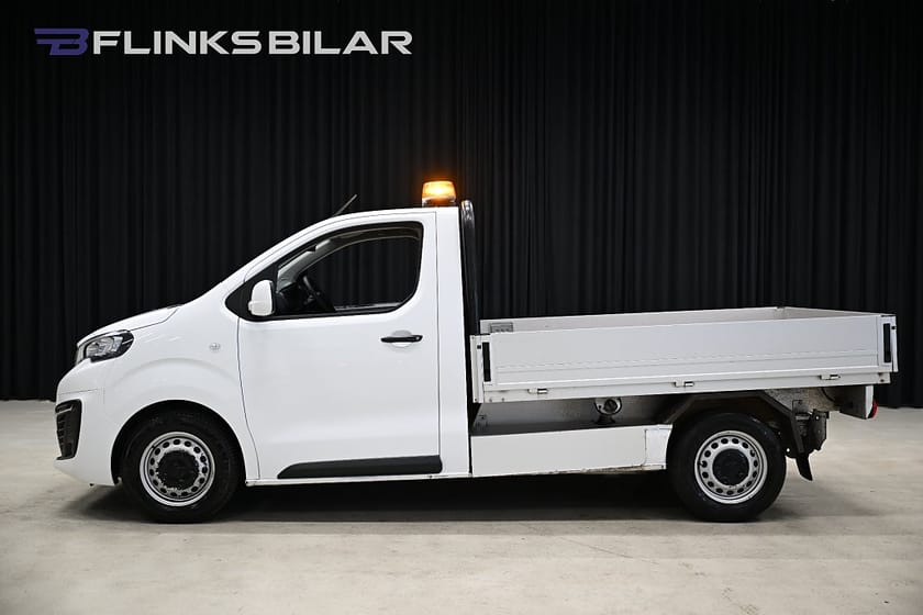 Bild 2 av Peugeot Expert Chassi 2.0 BlueHDi 122HK Flak|Dragkrok|EnÄgare|3-Sits|Leasbar