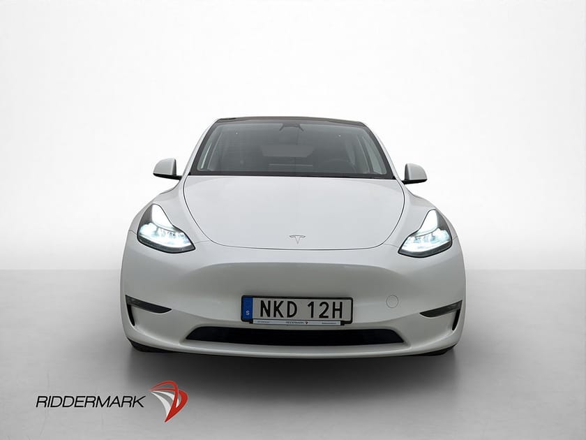 Bild 3 av Tesla Model Y Long Range AWD Autopilot Dragkrok Svensksåld
