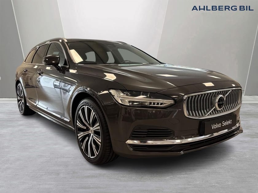 Bild 1 av Volvo V90 Recharge T6 Core Edition, Dragkrok Halvautomatisk, 360 Kamera, Elmanövererad Stolar, HarmanKardon, 19"Tum, LED, Stämningsljus Interiört