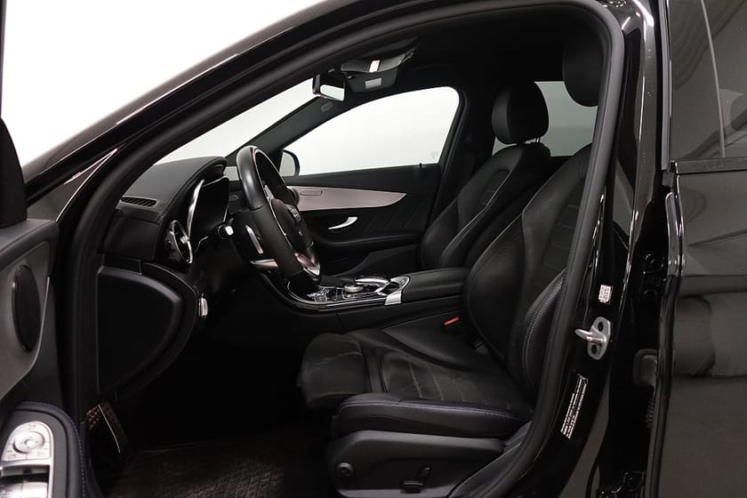 Bild 4 av Mercedes-Benz C 300 T e 9G AMG Line Night Edt D-värme Cockpit Drag
