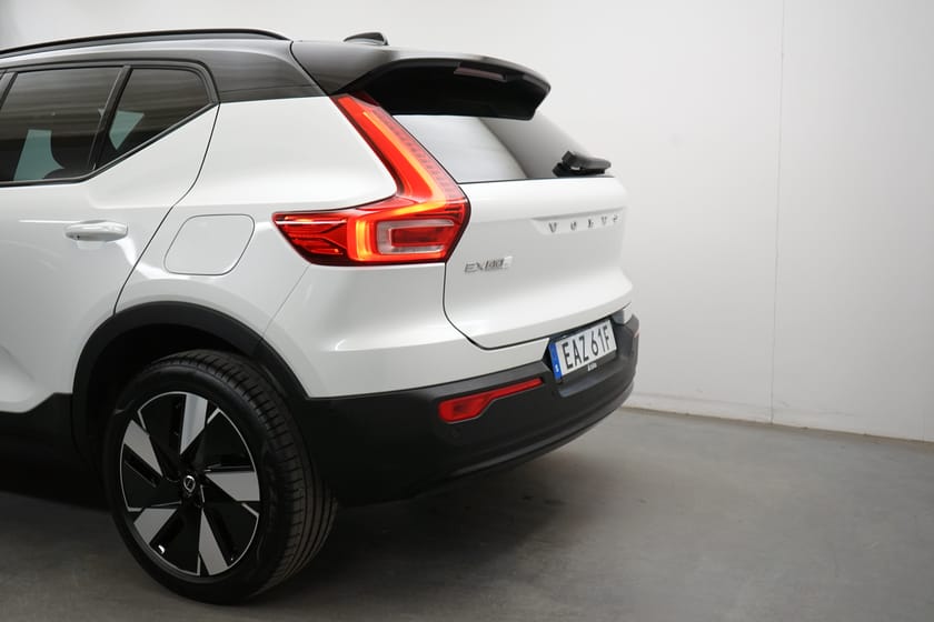 Bild 3 av Volvo EX40 Twin Motor Performance Ultra SE, Taklucka, Navigation, Parkeringskamera 360, Dragkrok
