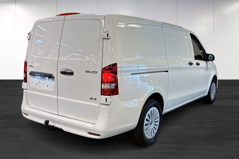 Bild 3 av Mercedes-Benz Vito 116 CDI 4x4 3.0t SKÅP LÅNG PRO 3.0 | Backkamera | Drag | Smartphone