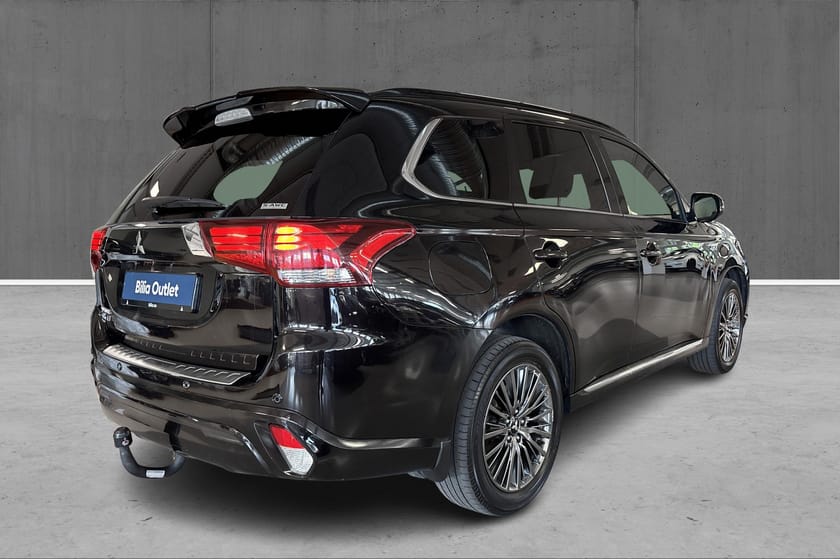 Bilde 4 av Mitsubishi Outlander PHEV 4X4 S-Edition Soltak, Skinn, H.feste