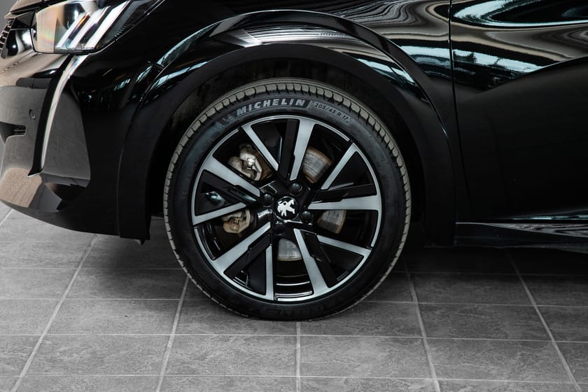 Bilde 5 av Peugeot e-208 GT 136 HK
