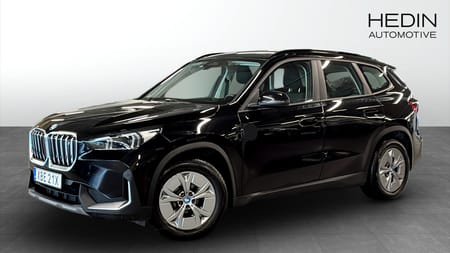 BMW iX1 xDrive30 Värmare Carplay Dragkrok