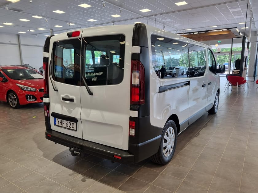 Bild 4 av Renault Trafic Kombi Passenger 9-sits Värmare Moms Drag