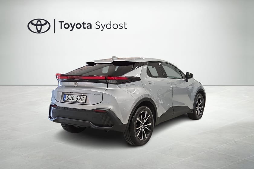 Bild 2 av Toyota C-HR PHEV Laddhybrid 2,0 Style Teknikpaket