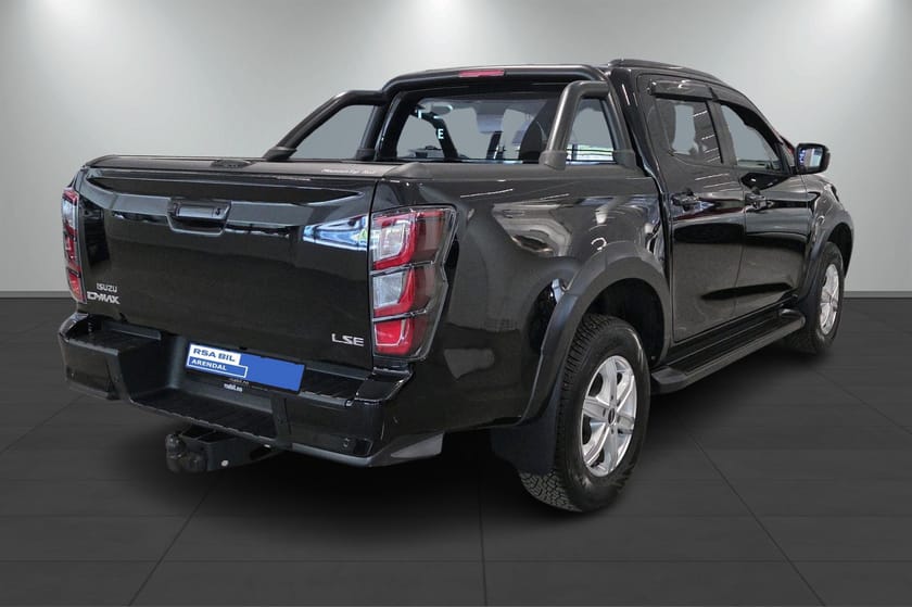Bilde 3 av Isuzu D-Max Space Cab AT/ FACELIFT / 3.5 TONN/ BLACK EDITION MAGNUM / 4x4