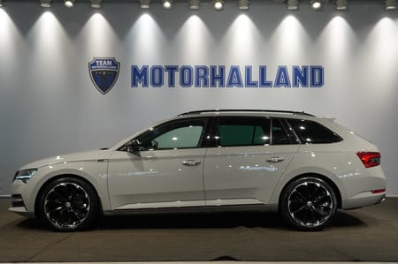 Škoda Superb Kombi 2.0 TDI  4x4 Sportline - Drag, Värmare, Kamera, Ca