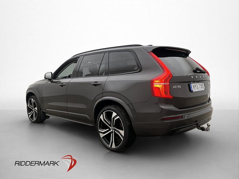 Bild 4 av Volvo XC90 7-seater T8 AWD Ultimate Dark 7-Sits Pano B&W HUD Luftfjäd