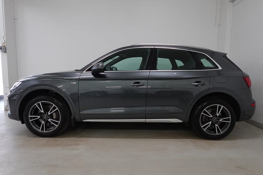 Bild 3 av Audi Q5 55 TFSI e quattro S Line P-Värme Adap-F Drag Cockpit