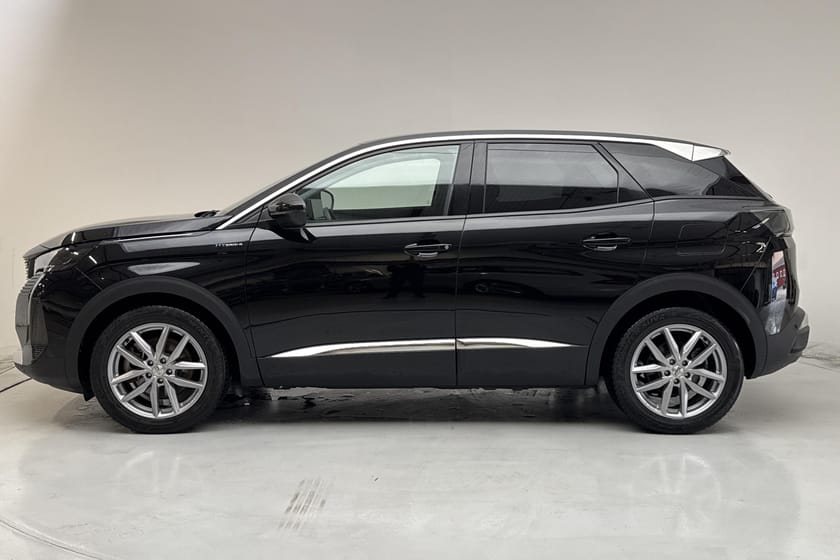 Bild 2 av Peugeot 3008 HYBRID4 300 1.6 Plug-in Hybrid 4 (300hk) Navi Backkamera