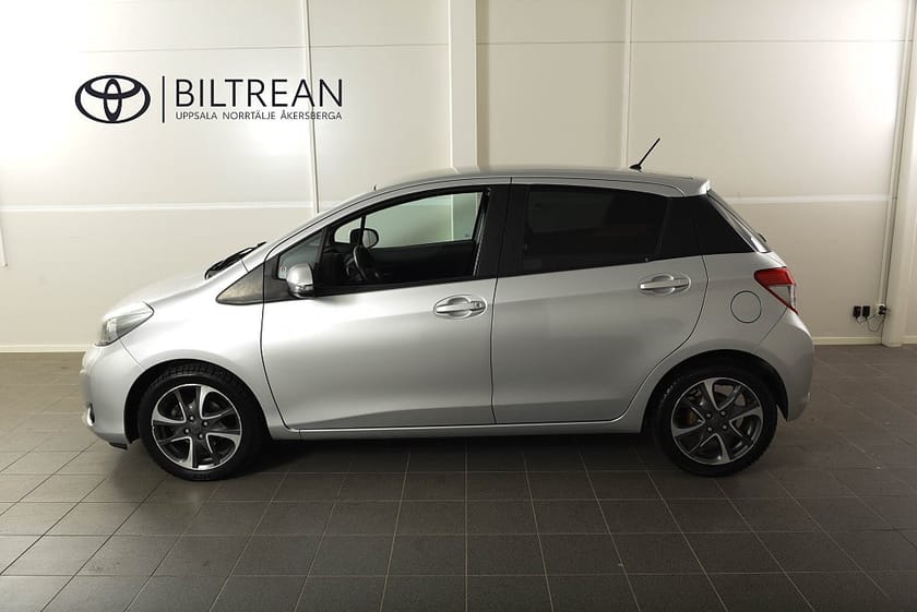 Bild 2 av Toyota Yaris 5-dörrar 1.33 Automat Edition 50