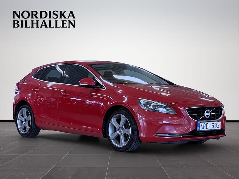 Bild 1 av Volvo V40 T3 Momentum Kamrem bytt Dragkrok Backkamera Bluetooth