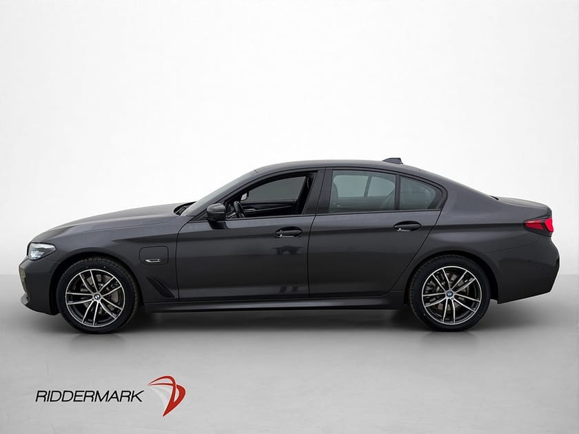 Bild 4 av BMW 530e xDrive Sedan 292hk M Sport Läder Comfort access HiFi Drag