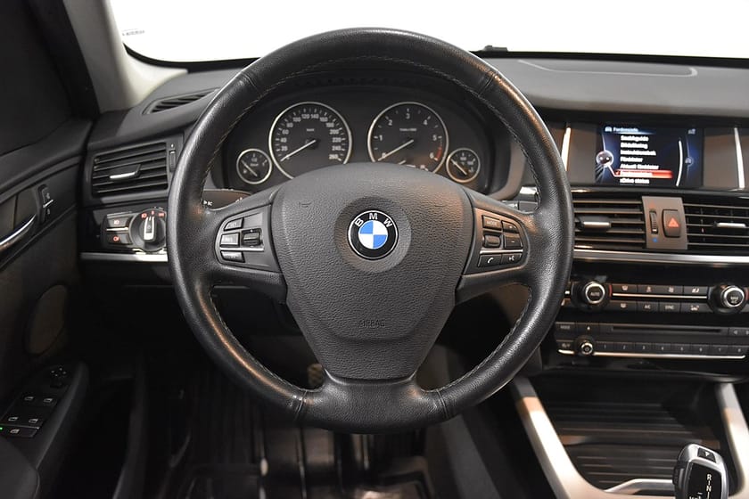 Bild 2 av BMW X3 xDrive20d M-värm P-sensorer Nyserv Dragkrok