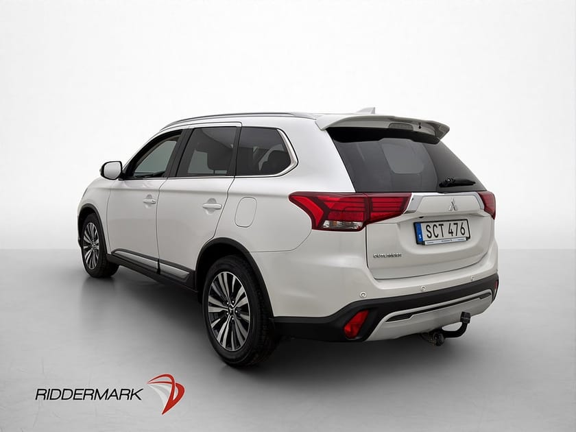 Bild 5 av Mitsubishi Outlander 150hk 4WD Business 7Sits 360 Skinn Drag