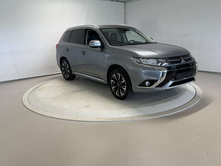 Bilde 3 av Mitsubishi Outlander PHEV 2,0 189hk 4x4 Outlet! ACC/Krok/360/Navi/EU 28