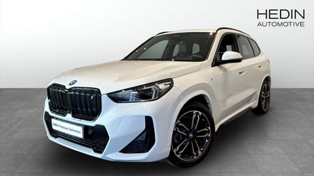 BMW iX1 xDrive30 U11