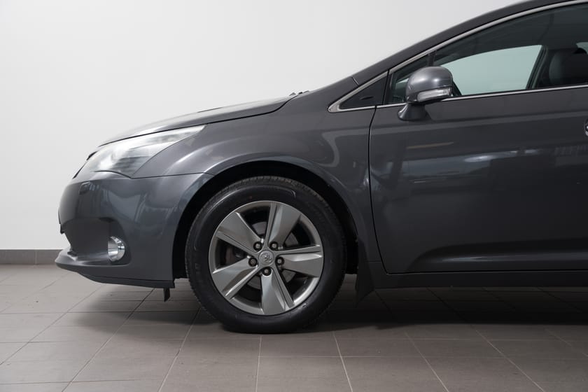 Bild 2 av Toyota Avensis Kombi 1.8 Valvematic S 147hk Bkamera/Alcantara/BT