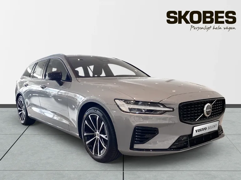 Volvo V60 T6 Plus Dark Nordic Edition Momsbil, 360-Kamera, Drag