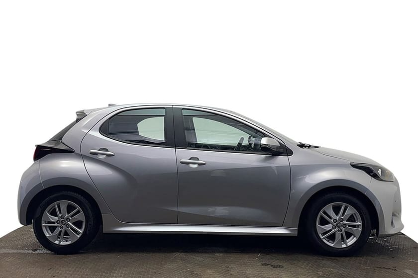 Bild 5 av Toyota Yaris Hybrid Aut Kamera Filassist AdaptivFH MOMS 116hk