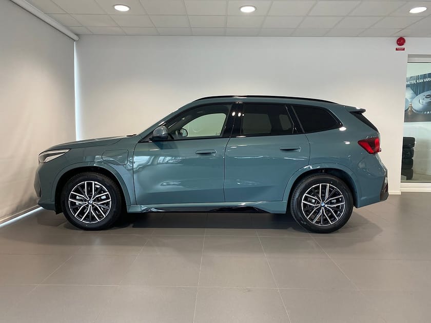 Bild 2 av BMW X1 xDrive25e Rattvärme Parkeringsassistans Drag