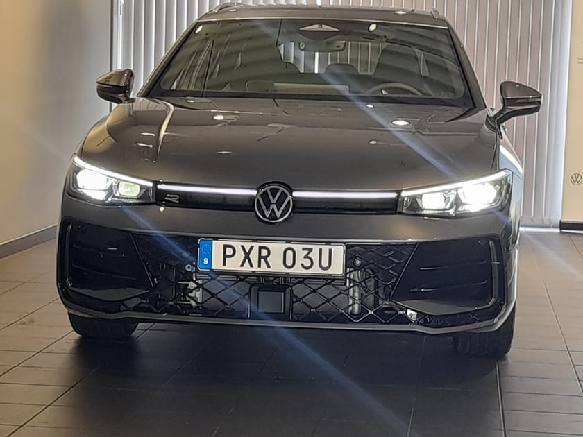 Bild 3 av Volkswagen Passat Variant eHybrid 272 DSG6 R-LINE