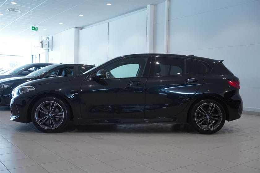 Bild 3 av BMW 118i 5dr M-Sport Automat Elstol Rattvärme