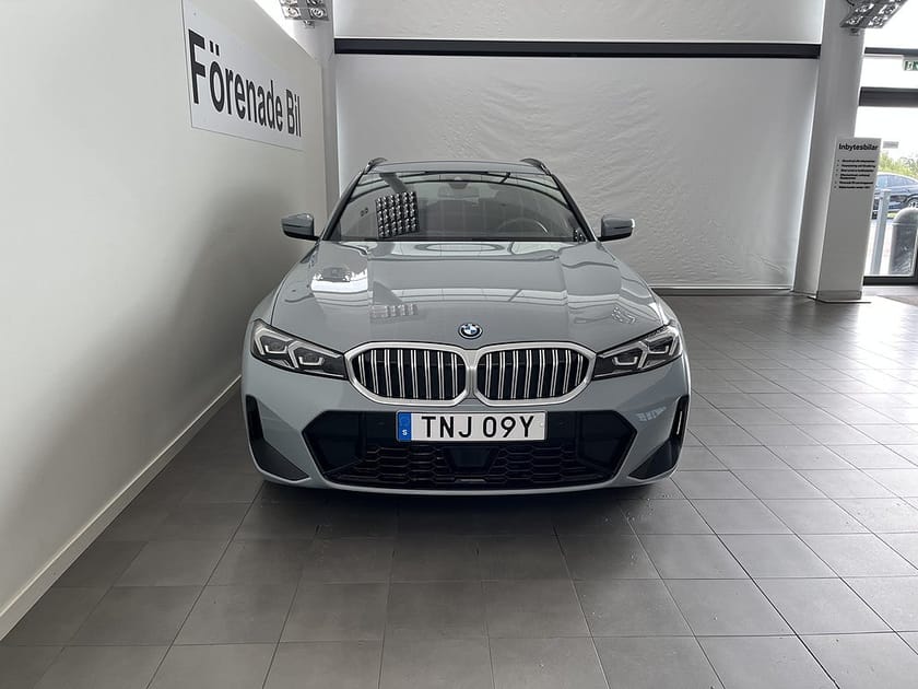Bild 2 av BMW 330e xDrive Touring M Sport Drag Rattvärme Park Assist