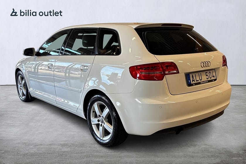 Bild 2 av Audi A3 Sportback 2.0 TDI S Tronic  S-Line/NYSERVAD/Kamrem bytt