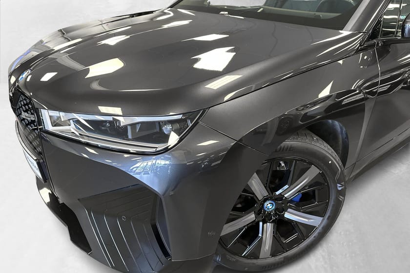 Bilde 5 av BMW iX xDrive40 40 Fully Charged, Skinn, Multiseter, krok, Skylounge