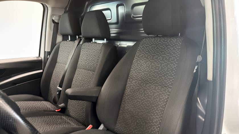 Bild 5 av Mercedes-Benz Vito 116 CDI 4x4 2.8t SKÅP LÅNG STAR