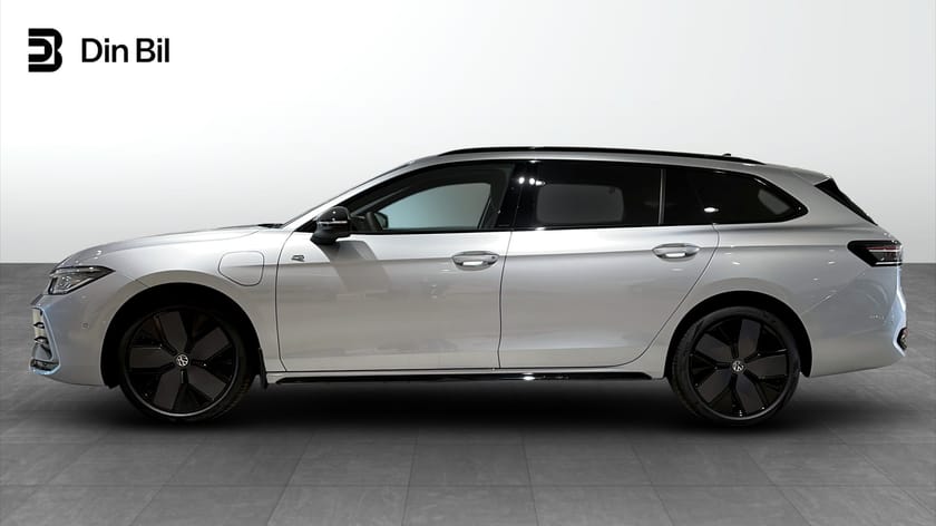 Bild 2 av Volkswagen Passat Variant eHybrid EWHybrid 272 DSG R-Line