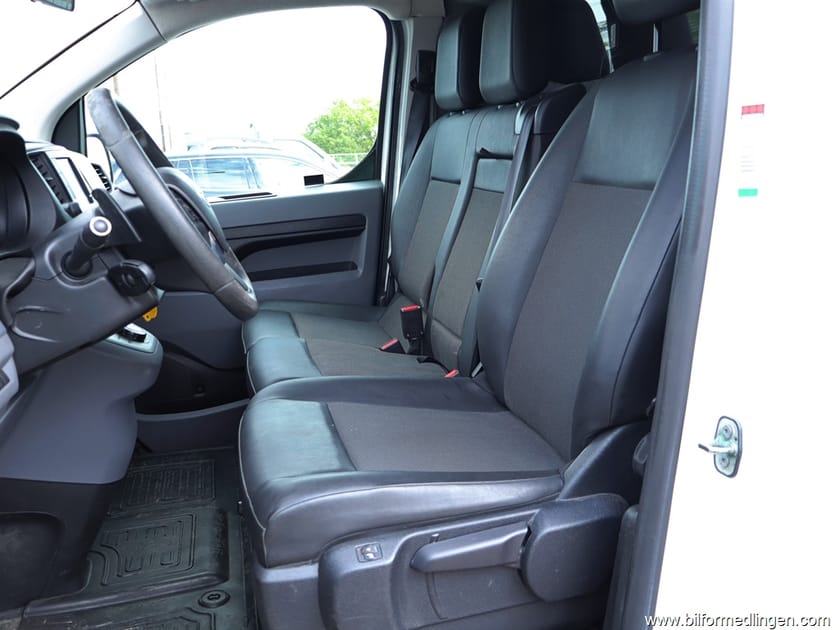 Bild 5 av Toyota Proace 2.0 D-4D Panel Van 122hk S/V-hjul Drag 3-sits