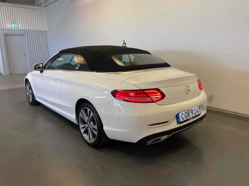 Bild 3 av Mercedes-Benz C 200 Cabriolet / Navigation / Burmester / Elstolar / Backkamera /