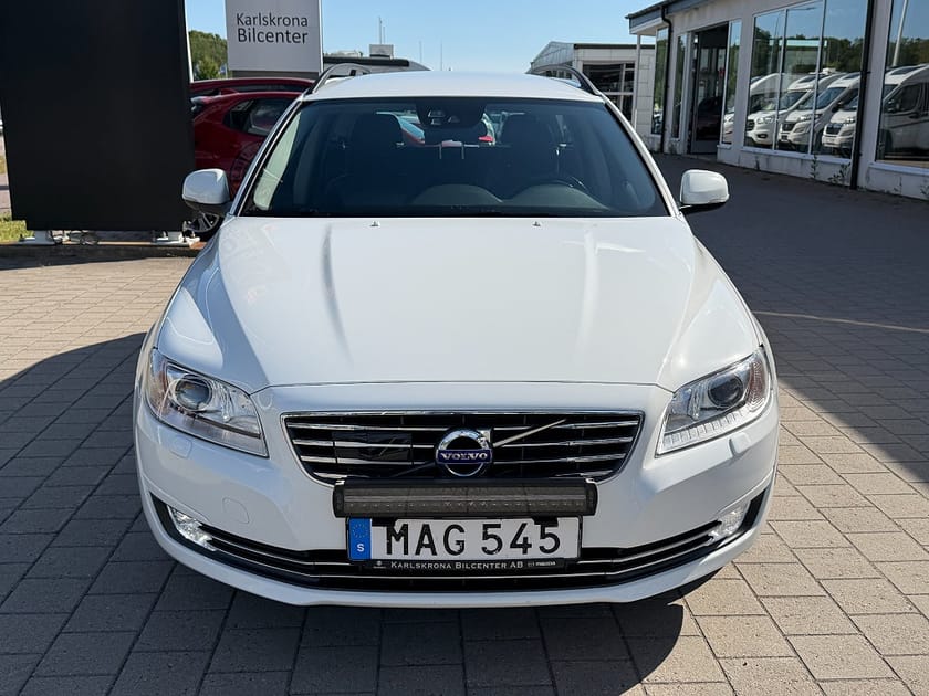 Bild 2 av Volvo V70 D3 Classic, Momentum 150 hk