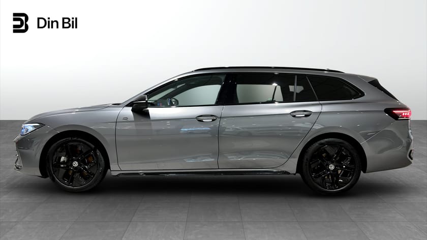 Bild 2 av Volkswagen Passat Sportscombi R-Line Black TDI193 DSG 4M Edition/Drag/Värmare