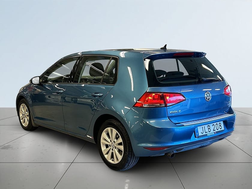 Bild 5 av Volkswagen Golf 5-dörrar 1.6 Drag/SoV-Däck/MoK-Värm/Psens/Backkamera