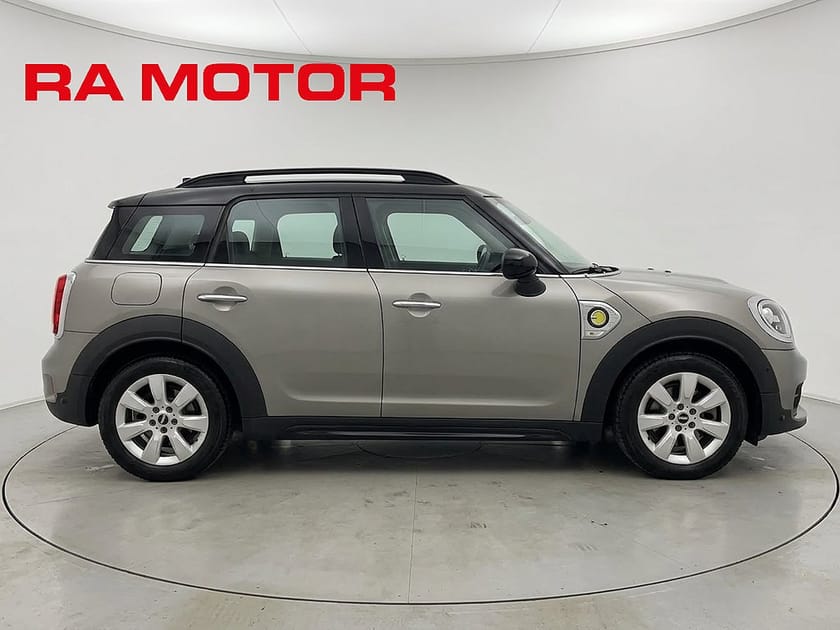 Bild 4 av MINI Countryman Cooper SE ALL4 | Salt II | Plug-In | P-sensorer | Navi