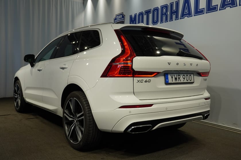 Bild 3 av Volvo XC60 T5 AWD R-Design.PANO/HUD/21"/BLIS/Tekikpaket PRO M