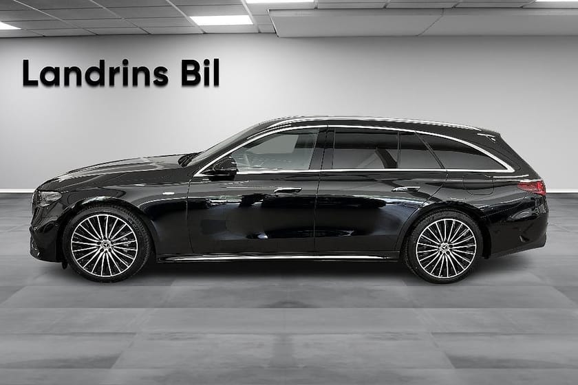 Bild 4 av Mercedes-Benz E 300 de 4MATIC T Kombi Laddhybrid AMG-Line