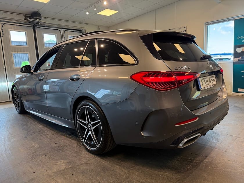 Bild 3 av Mercedes-Benz C 220 T d 4MATIC AMG Pano Burmester Drag Värmare SE SPEC