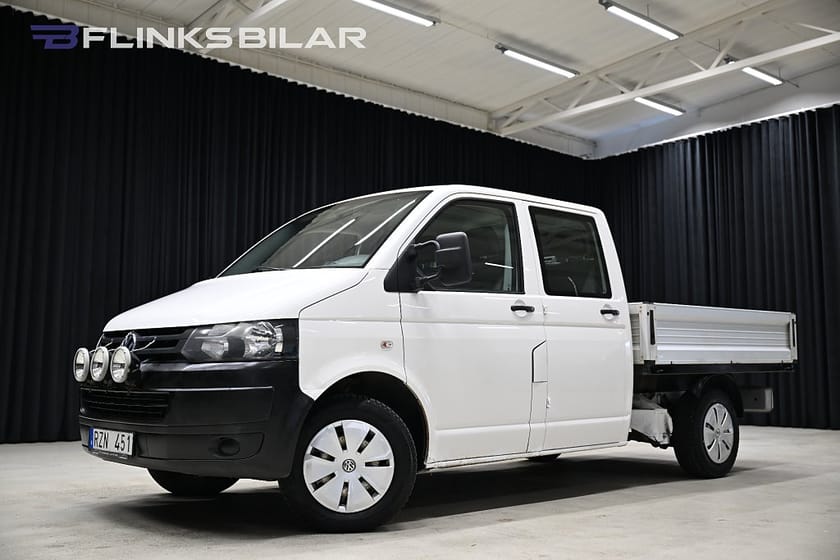 Bild 1 av Volkswagen Transporter Chassi Dubbelhytt TDI 140HK Dubbelhytt|Flak|Drag|Värmare|Moms