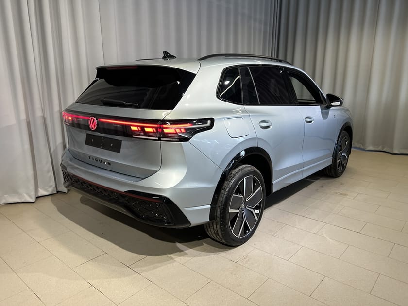Bild 5 av Volkswagen Tiguan eHybrid R-Line 272HK DRAG BLACK STYLE SWE Edition