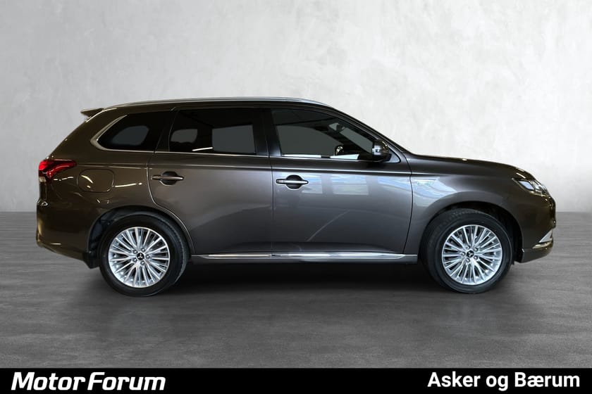 Bilde 4 av Mitsubishi Outlander PHEV INSTYLE+/HENGERFESTE/TOPPUTSTYRT/VI TAR INNBYTTE